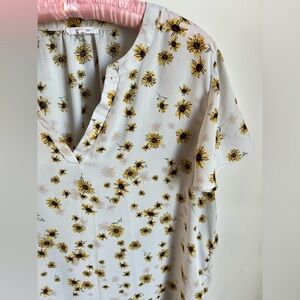 Maurices Sheer Blouse with Sunflower Pattern & Flutter Sleeves Women’s XL